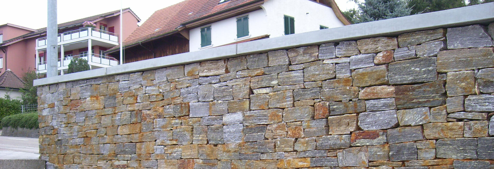 Natursteinmauer